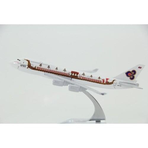 Size 1:400 plane model B747 Thailand Dragon Boat aircraft B747 Metal simulation airplane model for kid toys Christmas gift