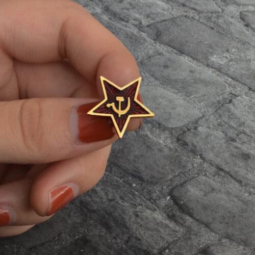 Red Star Hammer Sickle Communist Badges Fashion Liberty Equality Pin Russian Gifts Soviet Union Brooches For Women Men