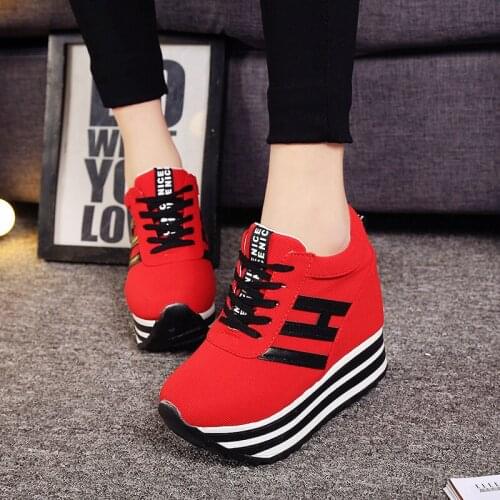 New autumn and winter womens warm flat shoes add flat shoes wild womens shoes