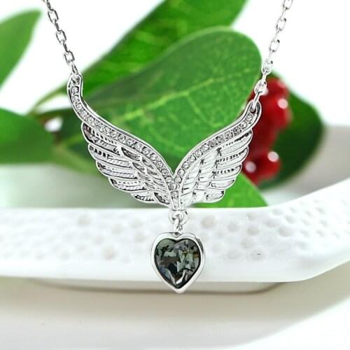 New Fashion Elegant Angel Wings Rhinestone Heart Pendant Necklace for Women Jewelry Gifts