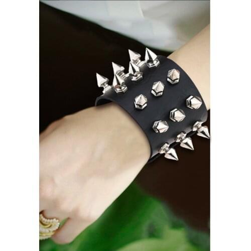 Men/Women Punk Rock Bracelet Cuff Wristband Vintage Punk Style Studded Spike Wrap Bracelet Cuff Bracelet Couple Party Jewelry