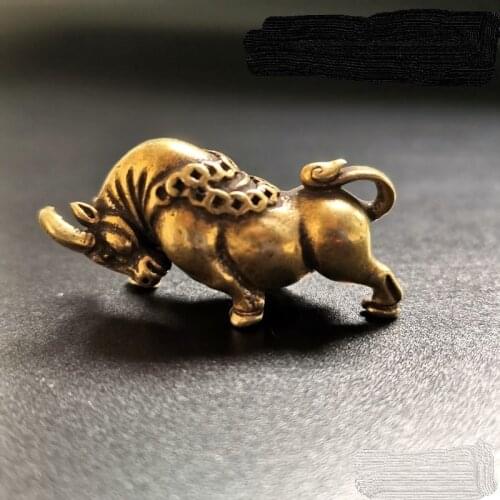 Mini Portable Retro Copper Coin Bull Statue Keychain Ornament Sculpture Home Office Desk Decorative Ornament Hand Toy Gift