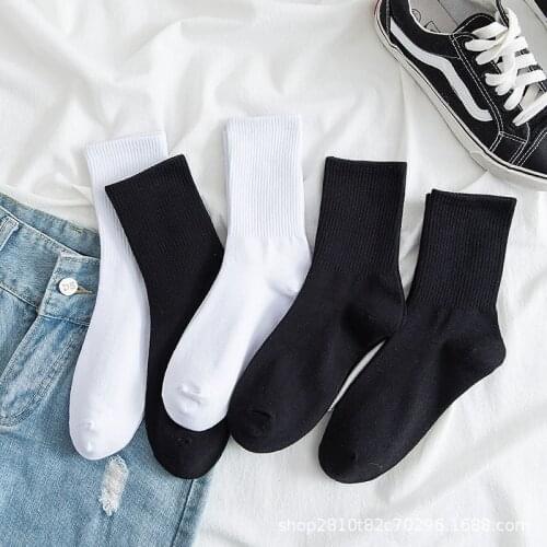 New Soild Colors Cotton Black White Skateboard Skateboard Vertical Stripe Pattern Breathable Harajuku Black White Crew Socks