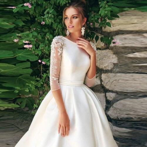 Satin Wedding Dress O-neck 3/4 Sleeve Lace Applique A line With Pleat Belt Sweep Train Bridal Gowns Vestido Robe De Mariee Noiva