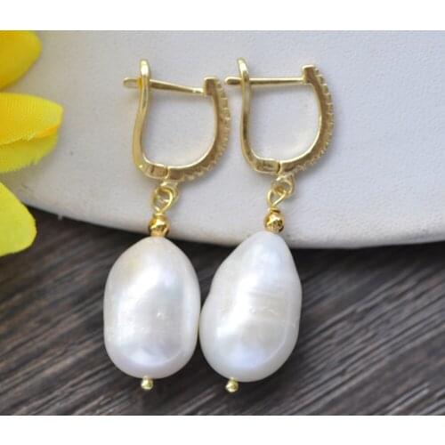 Z9993 19mm White Teardrop Freshwater Pearl Dangle Earring CZ