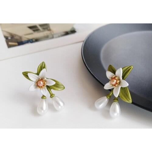 South Korea Camellia Stud Earrings Bohemia Sell Like Hot Cakes Personality Trendy Pearl Tassel Grilfriend Party Gifts Ear Clip