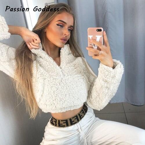 Casual Womens Cute Plush Sweatshirts Cashmere Long Sleeve Pocket Loose Hoodies Pullover Sweatshirts Fuzzy Outfits Autumn