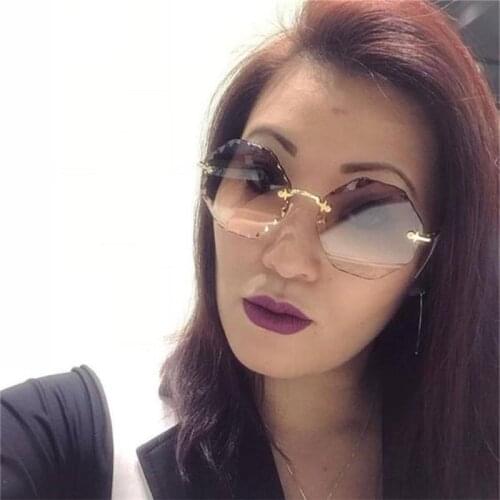 Crystal Round Sunglasses Transparent Vintage Ladies Glasses Women Brand Designer Famous Oversized Sun Glasses mens Fashion Luxe
