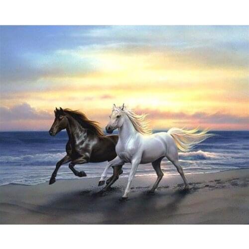 New 5D DIY Diamond Painting Horses Running Animals Embroidery Full Round Diamond Cross Stitch Rhinestone Mosaic Painting Gift