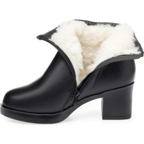 New Fashion Autumn Boots Plus Plush / Fur One Wool Boots Winter Shoes Woman Boots Genuine Leather Warm Snow Boots Large Size