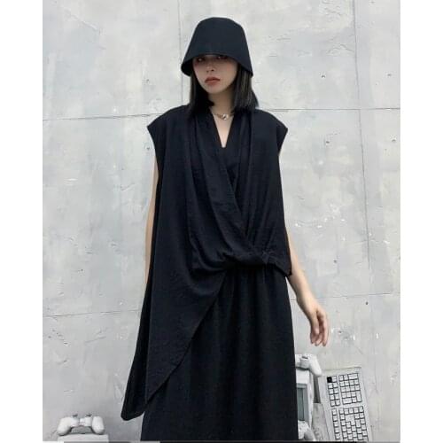 Trendy large size personality irregular T-shirt dark black 2021 summer asymmetric fashion slim V-neck top