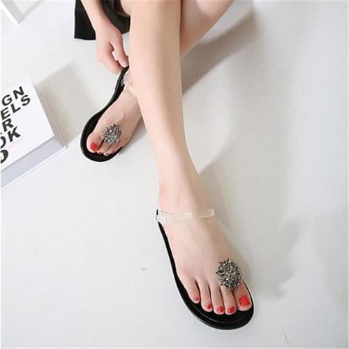 Simple fashion ladies vacation beach flat sandals 2019 rhinestone crystal transparent jelly flat with womens shoes casual style