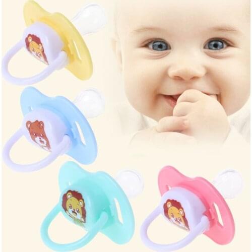 1pcs Comfortable Nipple Newborn Babys Nipple Pacifiers Baby Cartoon Sleeping Soft Silicone Pacifiers Pattern Random Kids Hot
