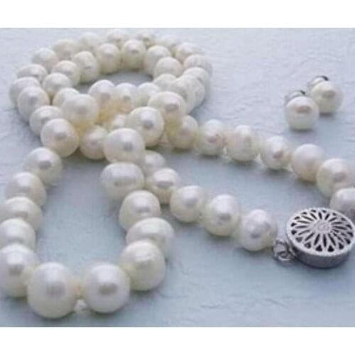 White Akoya Cultured Pearl necklace earrings set