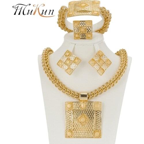 MUKUN 2017 Latest Best Quality Fashion Italian jewelry Dubai Gold color Jewelry sets African Women Big Necklace Jewellery