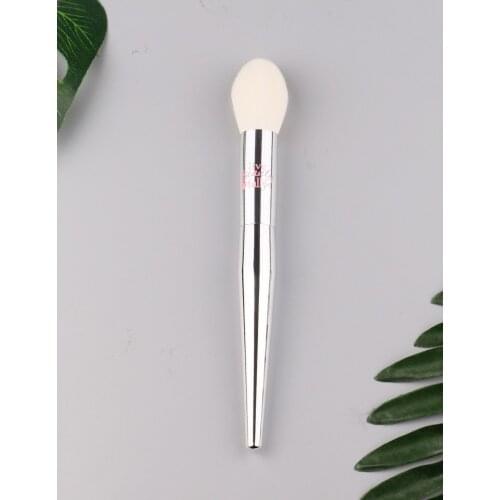 1 piece Flame Highlighter Makeup brush Powder contour Make up brush IT Pro beauty tool silver plastic handle