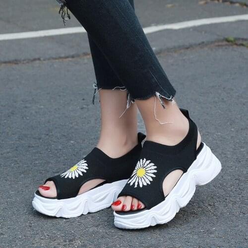 2021 Summer One-step Ladies Sandals Outdoor Leisure and Comfortable Beach Sandals Fashionable Hollow Wedge Shoes Womens Shoes