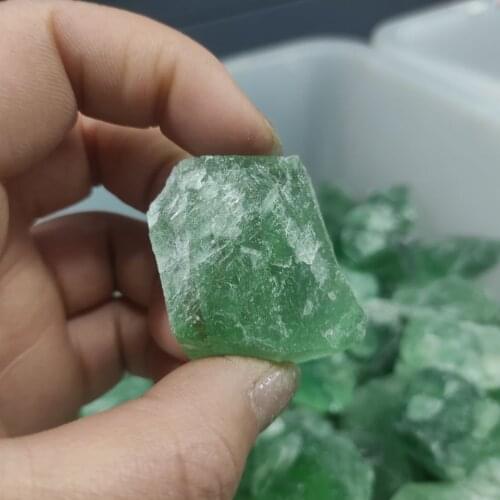 Natural Crystal Green Fluorite Tumbled Chips Crushed Stone Healing Crystal Jewelry Making Home Decoration Or Ffish Tank