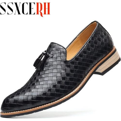 Men British Formal Dress Shoes for Male Coiffeur Tassel Formal Loafers Classic Wedding Party Footwear Slip On Plus Size 38-48