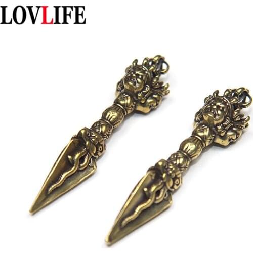 Copper Vajra Pestle Car Keychains Pendants Vintage Brass Buddhist Tool Key Chains Lucky Auspicious Keyrings Hangings Avoid Evil
