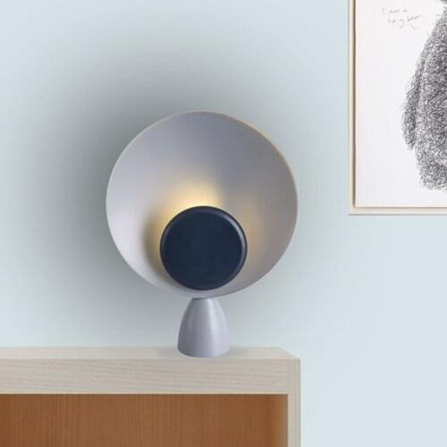 Northern Europe Modern Arts Originality Personality Bar Counter Trill Bedside Decoration Study Concise Desk Lamp