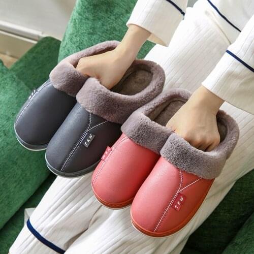 2021 Womens Autumn Shoes PU Leather Indoor Couples Furry Slides Flat Heels Autumn Home Warm Plush Thick Bottom Non-slip Slipper