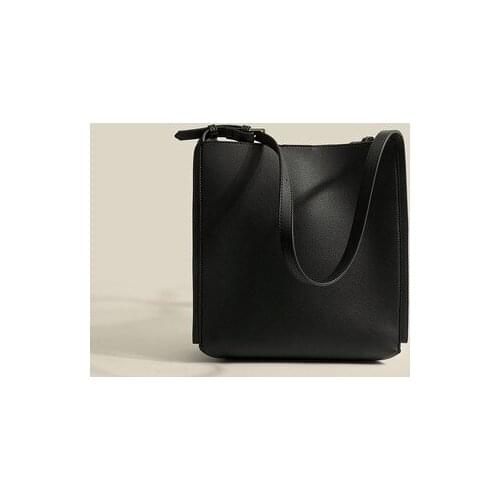 New style bag temperament chic retro square bag handheld large bag woman simple large capacity single shoulder oblique span