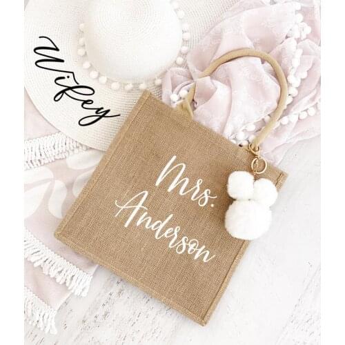 Personalized Wedding Mrs Burlap Tote Bag Bridal Party Retro Beach Bag Bridesmaid Custom Jute Tote Bag Literary Simple Gift