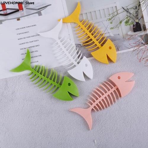 1Pcs Creative Soap Box Fish Bone Shape Holder Silicone Dish Box Saver Traveling Portable Dish Soap Shelf For Bathroom Kitchen