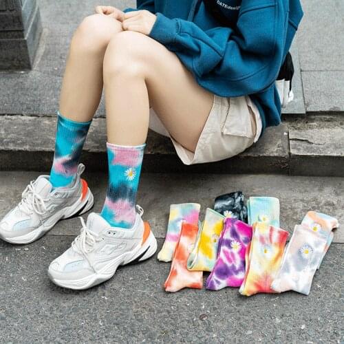 Korean Fashion Street Trend Skateboard Socks Tie Dye Harajuku Embroidery Daisy Ladies Socks Couple In Tube Cotton Colorful 35-40