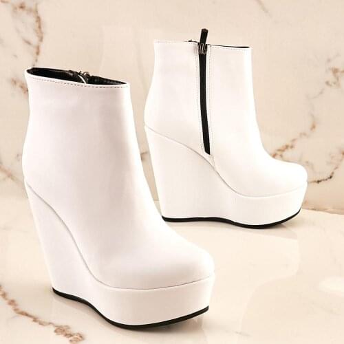 Womens Winter Autumn Fashion Boots new season Faux Leather Materıal Black Layd Shoes pointed toe High Heels laced 2020