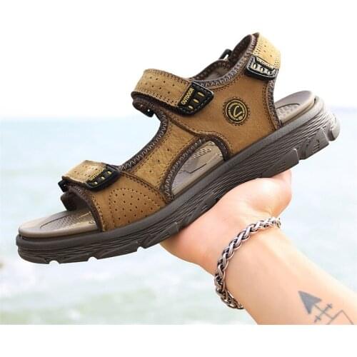 New Genuine Leather Mens Outdoor Trekking Sandals For Men Non Slip Collision Beach Shoes Man Hiking Luxury Sandals Summer Slides