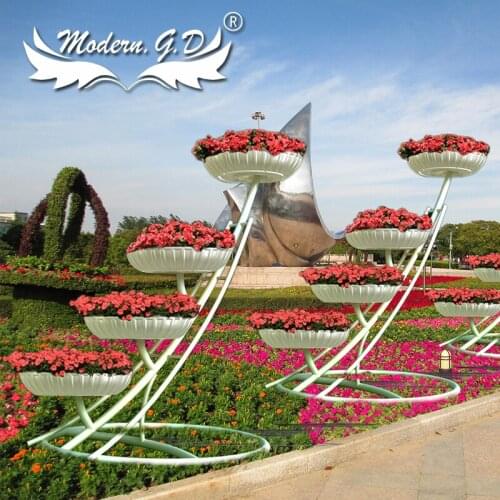 Hanging raised bed garden planter iron plant stand