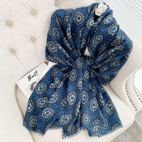 2021 Brand Autumn winter women beach quality shawl cotton scarf lady fashion scarves bandana pashmina wrap hijab muffler
