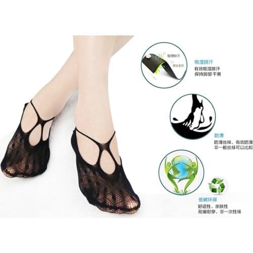 2017 Hot Sale Fashion Sexy Women Lady Soft Black Lace Ruffle Fishnet Mesh Short Ankle Socks TT095