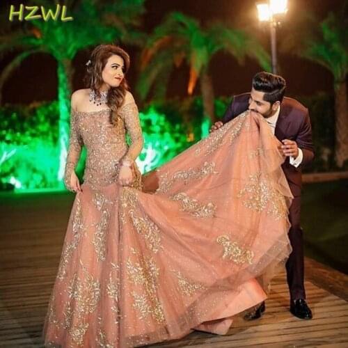 Sparkly Off The Shoulder Prom Dresses Dubai Long Sleeves Gold Appliques A Line Evening Gowns Saudi Arabia Formal Party Gowns