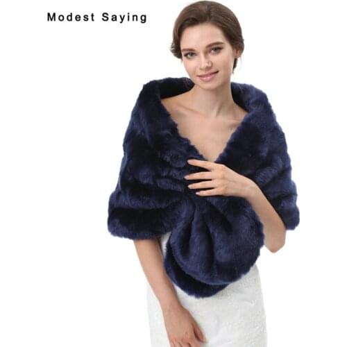 Dark Blue Faux Fur Wedding Shrugs 2017 New Arrival Bridal Shawls Women Party Boleros Fur Stoles Warm Wraps Wedding Accessories