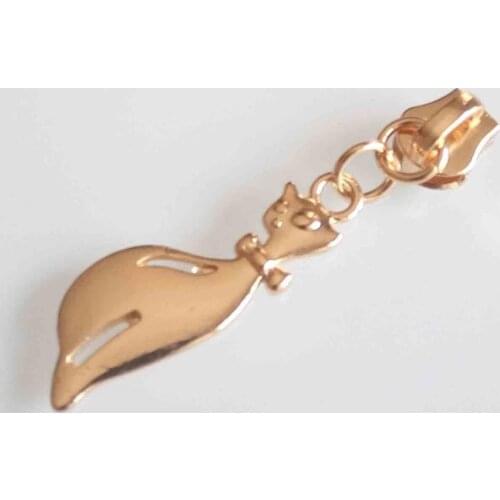 Gold zipper head cat