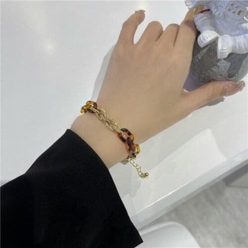 Vintage Temperament Brief Vogue Bracelet Charms Niche Joint Chunky Bracelet Women Wholesale