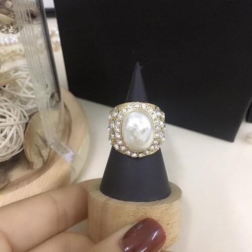 Hot Brand Fashion For Women Flower Vintage Party Rings Yellow Brass Jewelry Big Pearl Ring