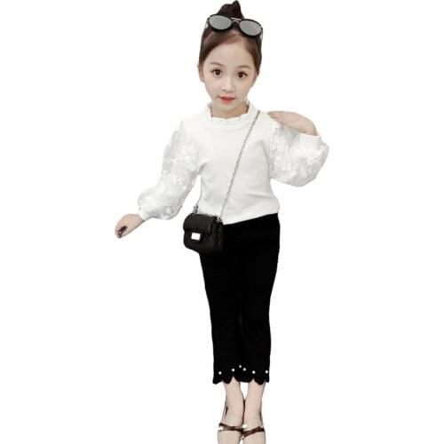 Lovely Girl Bottom Shirt Autumn Dress New Korean T-shirt Baby Lantern Sleeve Lace Children sweet princess Top