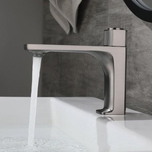 Gun Grey Bathroom Basin Faucets Solid Brass Sink Mixer Hot & Cold Single Handle Deck Mounted Lavatory Taps Black/Chrome New Arri