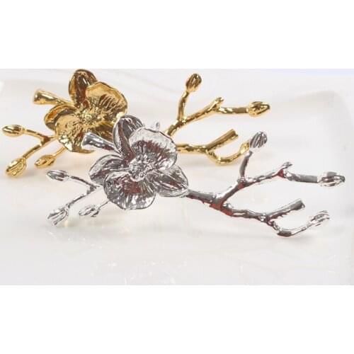 10pcs Napkin model room wedding hotel plum blossom napkin buckle Western restaurant exquisite table set ring ring napkin ring