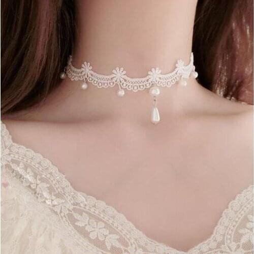 White Lace Applique Crocheted Choker with Pearl Pendant Vintage Flower Pattern Collar Necklace for Women and Girls HSJ88
