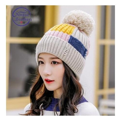 2019 New Womens Winter Velet Hat Cotton Knit Fashion Winter Warm Color Matching Beanie Hat Soft Pompom Hat Outdoor Sports