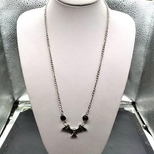 Fashion Retro Punk Gothic Gemstone Bat Chain Necklace Womens Animal Collars Halloween Collars Hip Hop Girls Jewelry Gifts