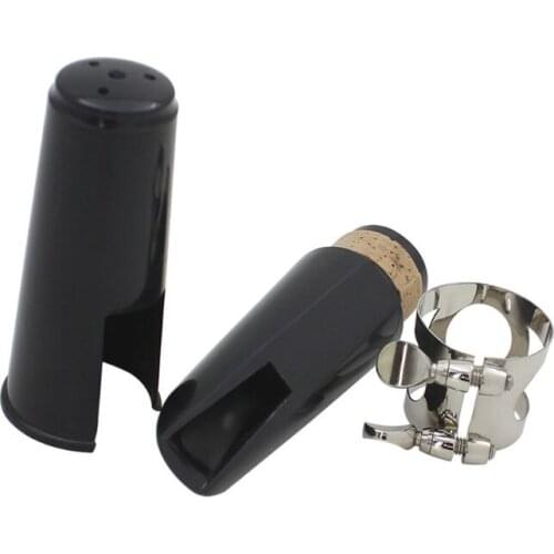 1 Set Clarinet Mouthpiece Kit with Ligature,one Reed and Plastic Cap~black