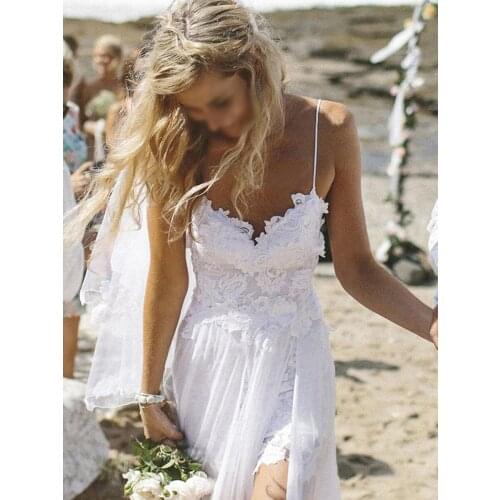 2019 fashion Spaghetti straps Beach floor-length Wedding Dresses/Formal gowns lace&chiffon side slit backless free shipping