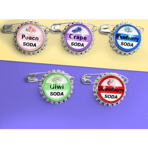Juice SODA Bottle cap Brooches Custom Brooches Shirt Lapel Pin Grape Strawberry Kiwifruit Peach Blueberry Jewelry Gift Spille