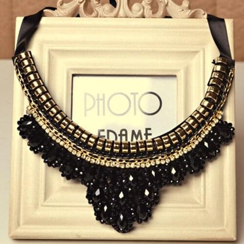 Fashion Collar choker Vintage Bohemian short Necklace fine Jewelry charms collier femme Crystal Pendant Necklace Fashion Design